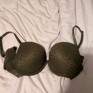 PINK Victoria's Secret Olive Leopard Bra